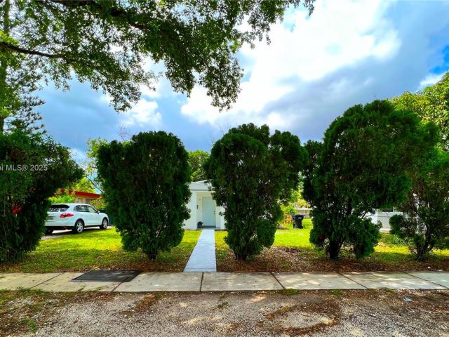 Home for sale at 140 NW 124th St - photo 7495042