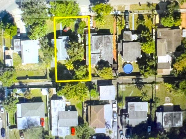 Home for rent at 140 NW 124th St 0 - photo 7494806