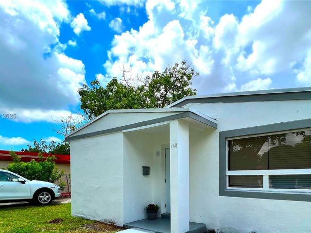 Home for rent at 140 NW 124th St 0 - photo 7494818