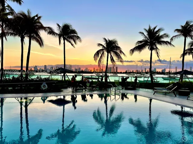 2-bedroom condo for sale in Miami Beach - 1500 Bay Rd 122S - MondialRealty