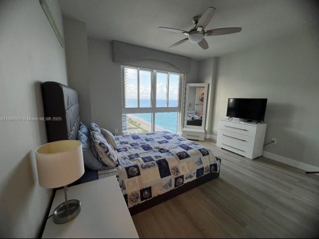 Apartment for rent  Unit #PH6 - photo 6610369
