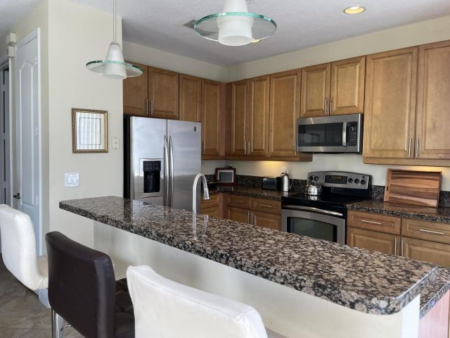 Home for rent at 552 NW 39th Circle NW - photo 6592872