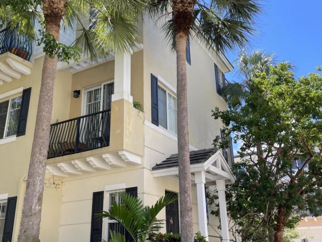 Home for rent at 552 NW 39th Circle NW - photo 6592877