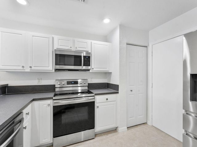 Home for rent at 16129 Sierra Palms Drive - photo 6629414