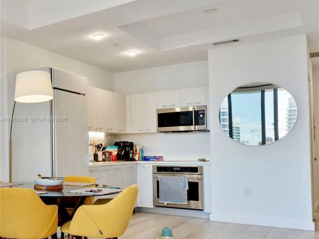 Apartment for sale  Unit #4205 - photo 6587103