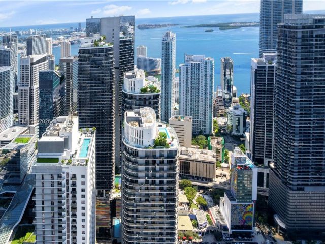 Apartment for sale  Unit #4205 - photo 6587116