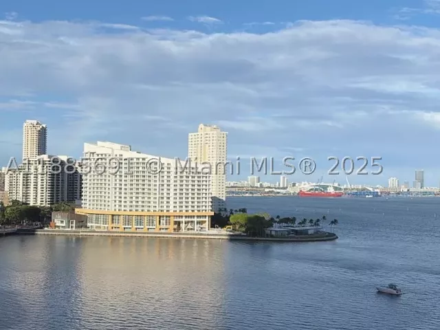 2-bedroom condo for sale in Miami - 1155 Brickell Bay Dr 1408 - MondialRealty