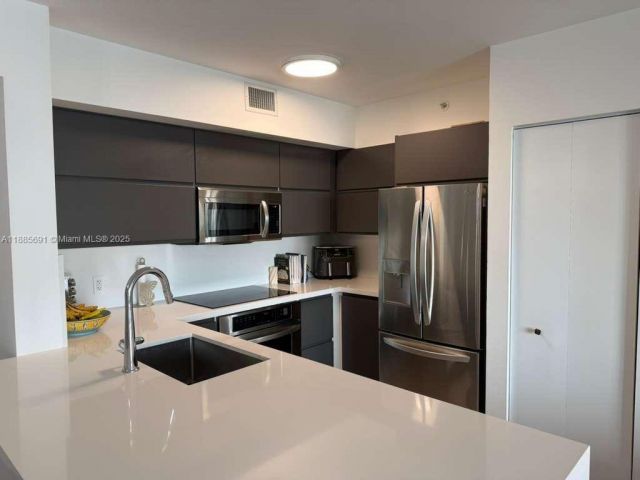 Apartment for sale  Unit #1408 - photo 6587200