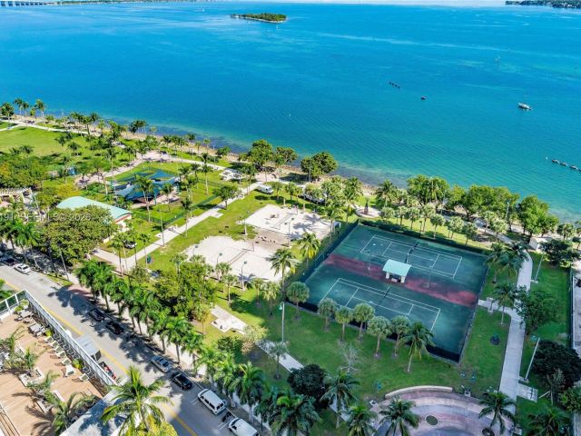 1-bedroom condo for rent in Miami - 1750 N Bayshore Dr 2301 - MondialRealty