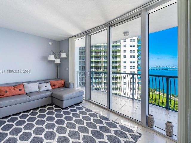 1-bedroom condo for rent in Miami - 1750 N Bayshore Dr 2301 - MondialRealty