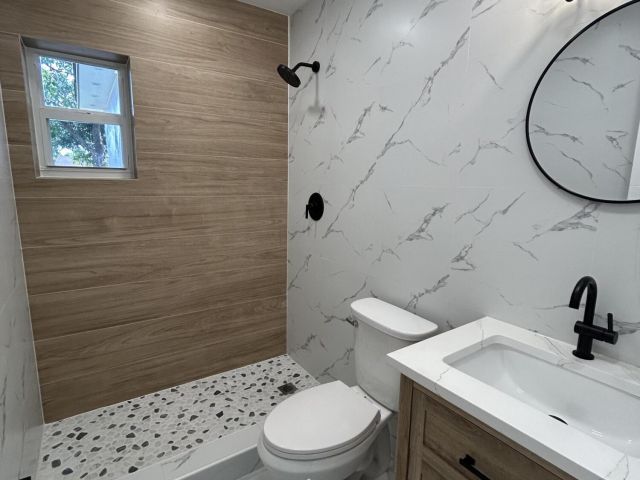 Home for sale at 4040 NE 4th. Avenue - photo 6688028