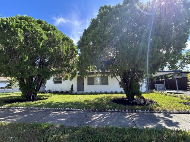 Home for sale at 4040 NE 4th. Avenue - photo 6688035