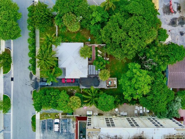 Home for sale at 2040 E Hillsboro Boulevard - photo 6587160