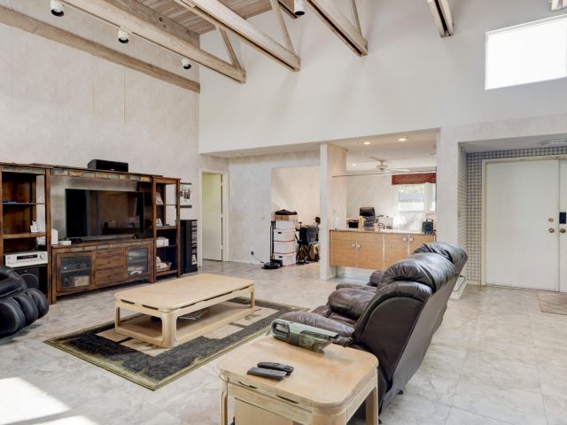 Home for sale at 634 W Lakewoode Circle - photo 6603325