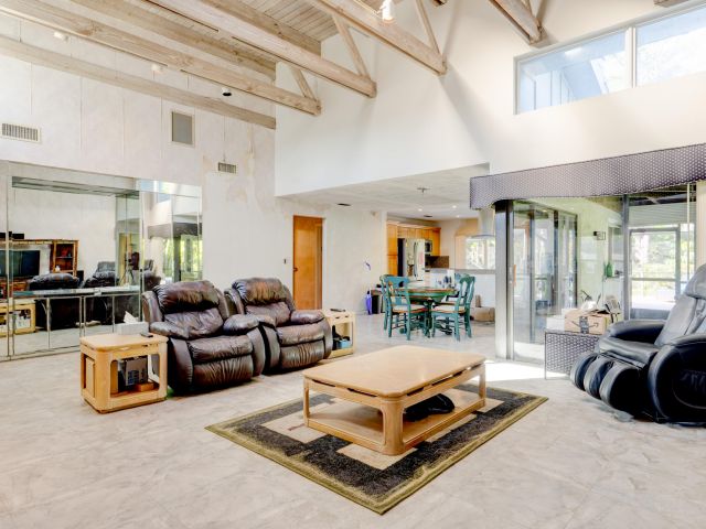 Home for sale at 634 W Lakewoode Circle - photo 6603326