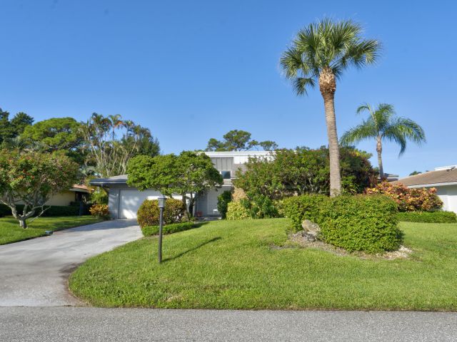 Home for sale at 634 W Lakewoode Circle - photo 6603330