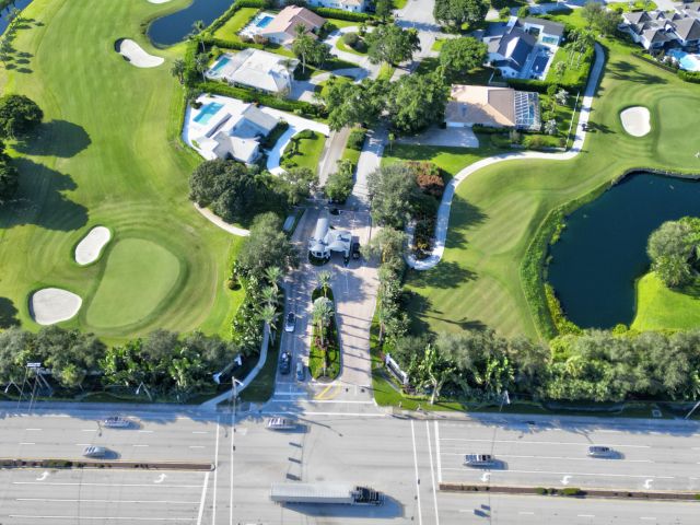 Home for sale at 634 W Lakewoode Circle - photo 6603335