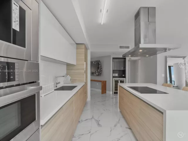 3-bedroom condo for sale in Sunny Isles Beach - 300 Sunny Isles Blvd 4-1601 - MondialRealty