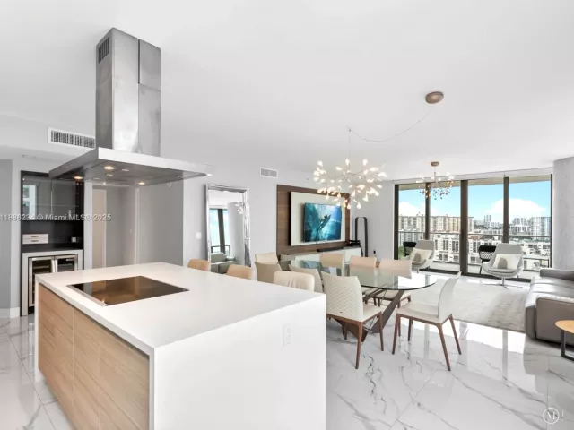 3-bedroom condo for sale in Sunny Isles Beach - 300 Sunny Isles Blvd 4-1601 - MondialRealty