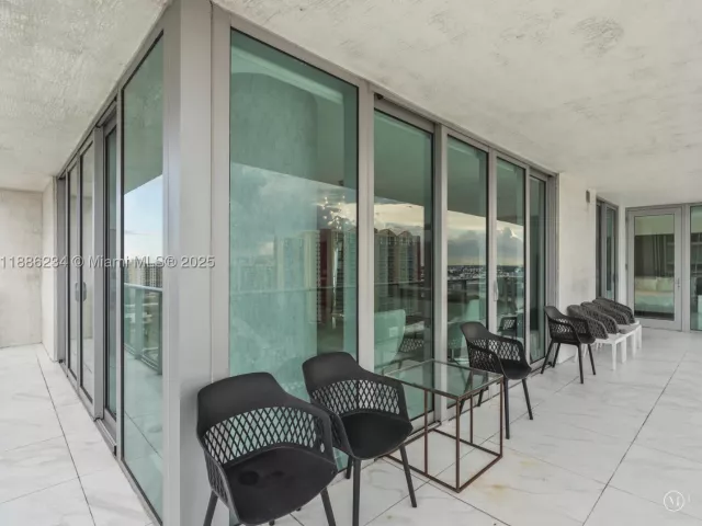 3-bedroom condo for sale in Sunny Isles Beach - 300 Sunny Isles Blvd 4-1601 - MondialRealty