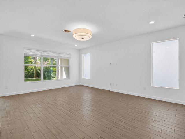 Home for rent at 4320 Buttonwood Drive - photo 6594783