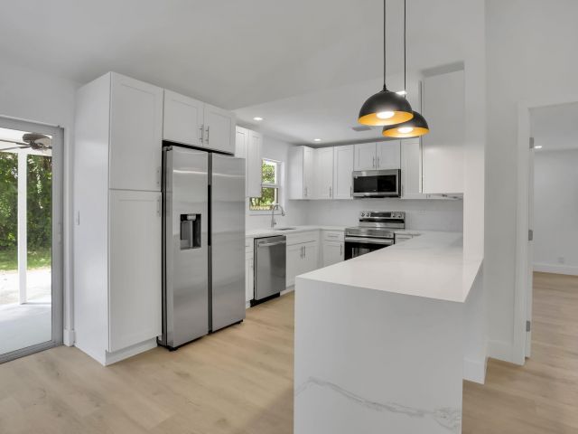 Home for sale at 5456 Sunrise Boulevard - photo 6627376