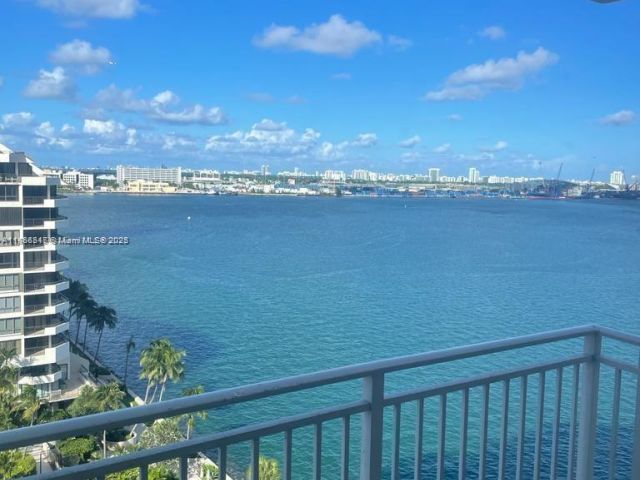 1-bedroom condo for sale in Miami - 770 Claughton Island Dr 1511 - MondialRealty