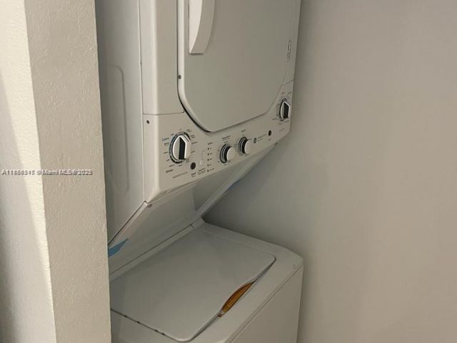 1-bedroom condo for sale in Miami - 770 Claughton Island Dr 1511 - MondialRealty