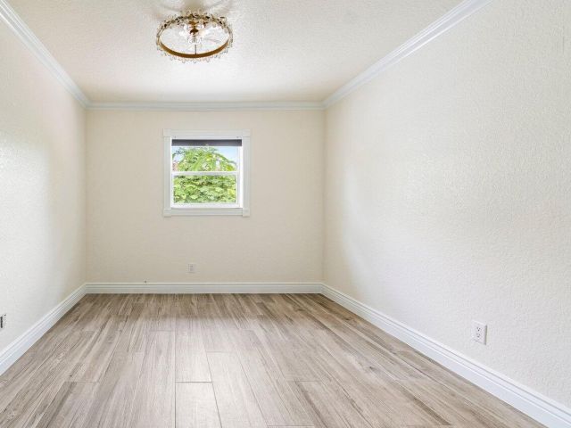 Home for rent at 1301 SE 14 Drive - photo 6590607