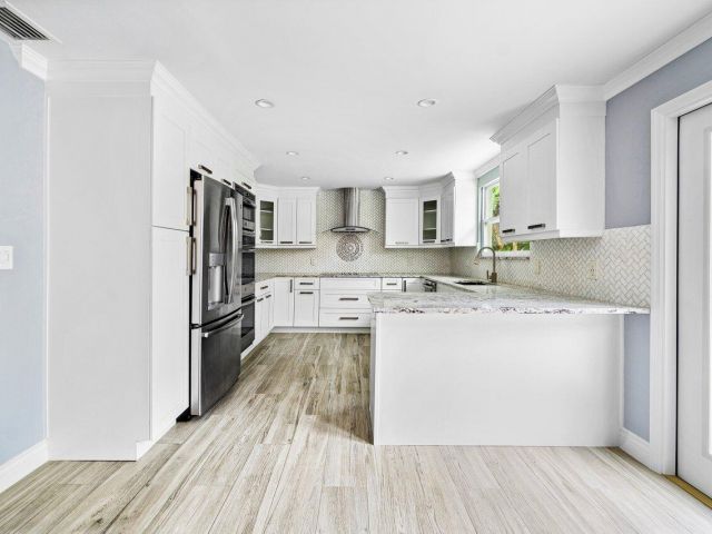 Home for rent at 1301 SE 14 Drive - photo 6590612