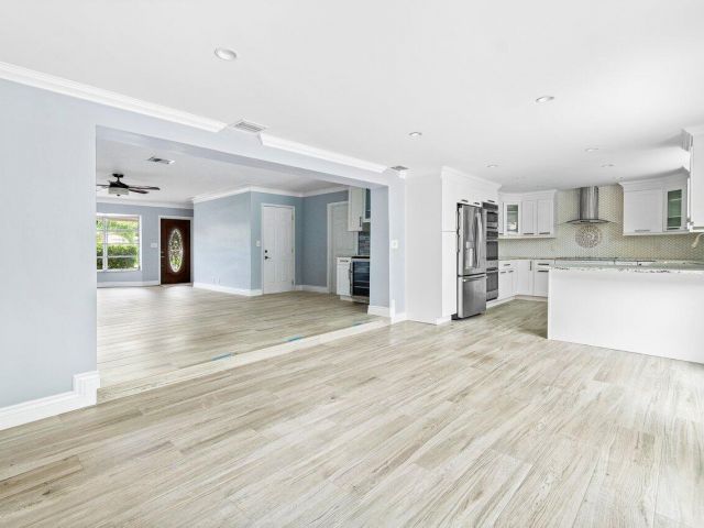 Home for rent at 1301 SE 14 Drive - photo 6590614