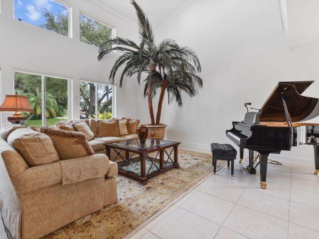 Home for sale at 2801 Embassy Drive - photo 6601663