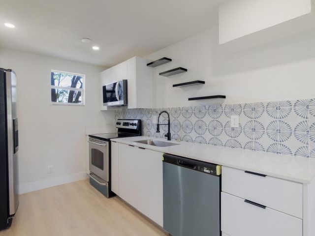 Home for rent at 1108 W 33rd Street - photo 6590697