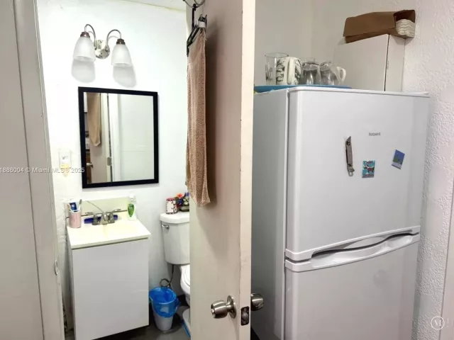 5-bedroom home for sale in Miami Gardens - 19611 NW 47th Ave - MondialRealty