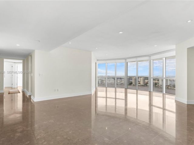 Apartment for sale  Unit #5301 - photo 6591767