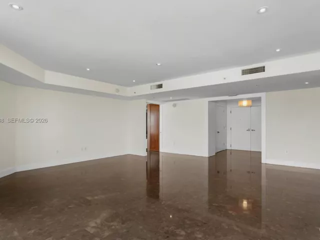 3-bedroom condo for sale in Sunny Isles Beach - 18201 Collins Ave 5301 - MondialRealty