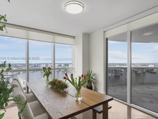 3-bedroom condo for sale in Sunny Isles Beach - 18201 Collins Ave 5301 - MondialRealty