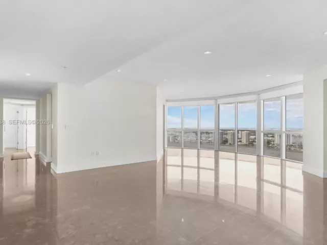 3-bedroom condo for sale in Sunny Isles Beach - 18201 Collins Ave 5301 - MondialRealty