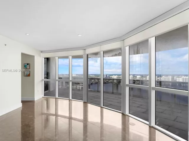 3-bedroom condo for sale in Sunny Isles Beach - 18201 Collins Ave 5301 - MondialRealty