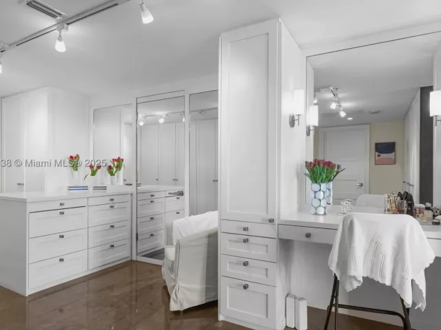 3-bedroom condo for sale in Sunny Isles Beach - 18201 Collins Ave 5301 - MondialRealty