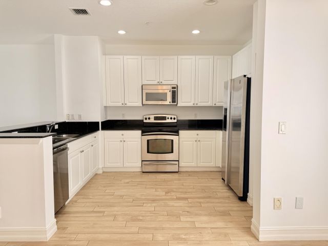 Home for rent at 332 Atlantic Grove Way - photo 6594717