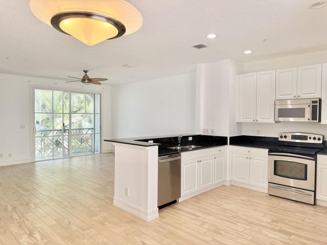 Home for rent at 332 Atlantic Grove Way - photo 6594718