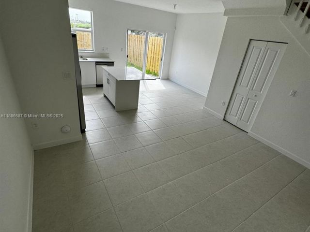 3-bedroom home for sale in Homestead - 16270 SW 292nd St - MondialRealty