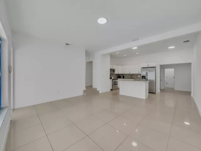 3-bedroom home for sale in Miami - 16010 NE 5th Avenue - MondialRealty