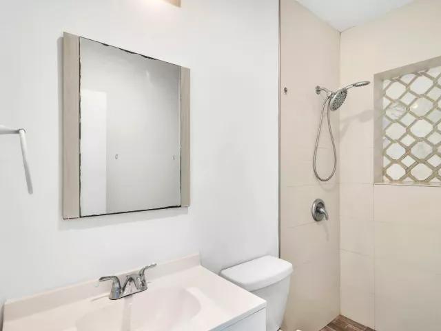 3-bedroom home for sale in Miami - 16010 NE 5th Avenue - MondialRealty