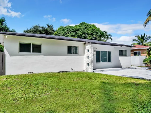 3-bedroom home for sale in Miami - 16010 NE 5th Avenue - MondialRealty