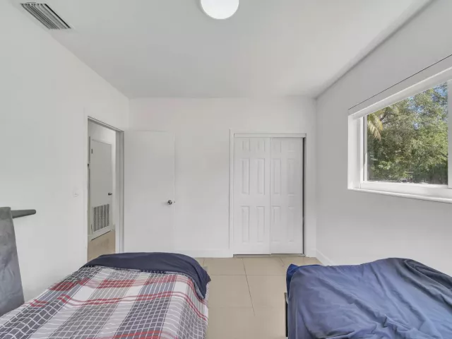 3-bedroom home for sale in Miami - 16010 NE 5th Avenue - MondialRealty