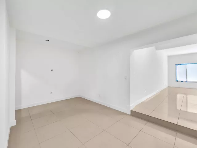 3-bedroom home for sale in Miami - 16010 NE 5th Avenue - MondialRealty