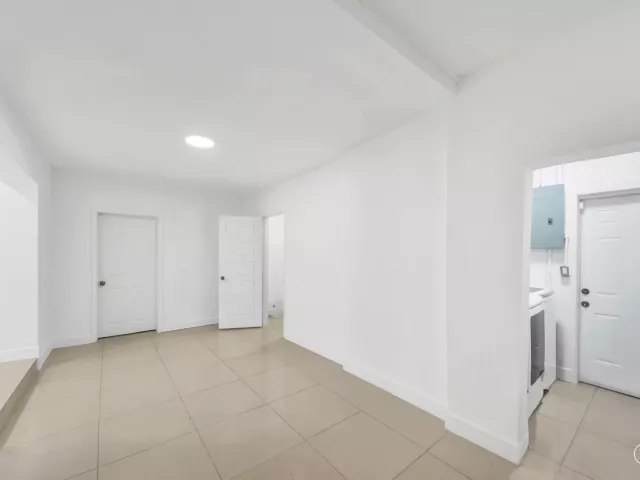 3-bedroom home for sale in Miami - 16010 NE 5th Avenue - MondialRealty