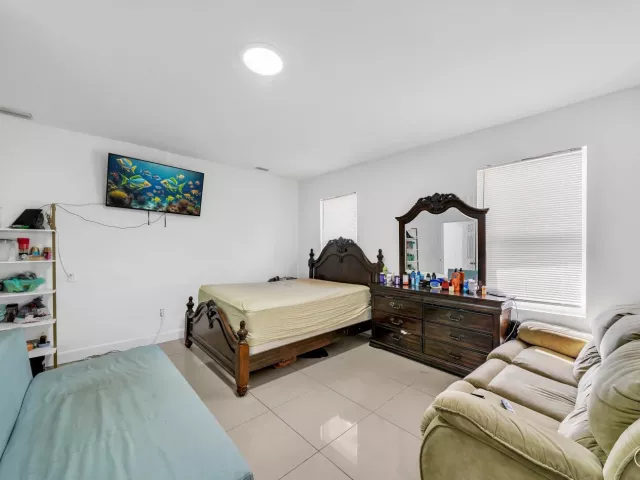 3-bedroom home for sale in Miami - 16010 NE 5th Avenue - MondialRealty